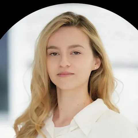 Ана Николова