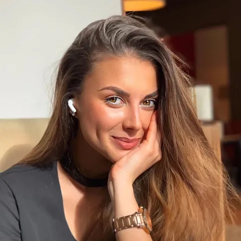 Магдалена Мишонова