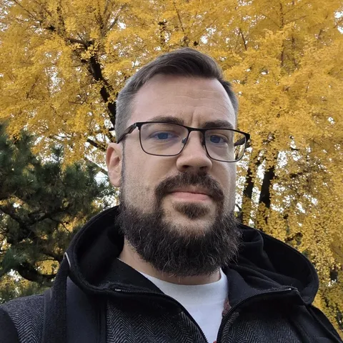 Михаил Адаменко